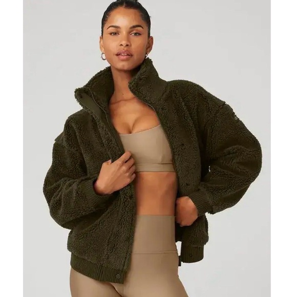 ALO Yoga Jackets & Blazers - ALO Yoga Varsity Sherpa Jacket in Dark Olive Teddy Medium